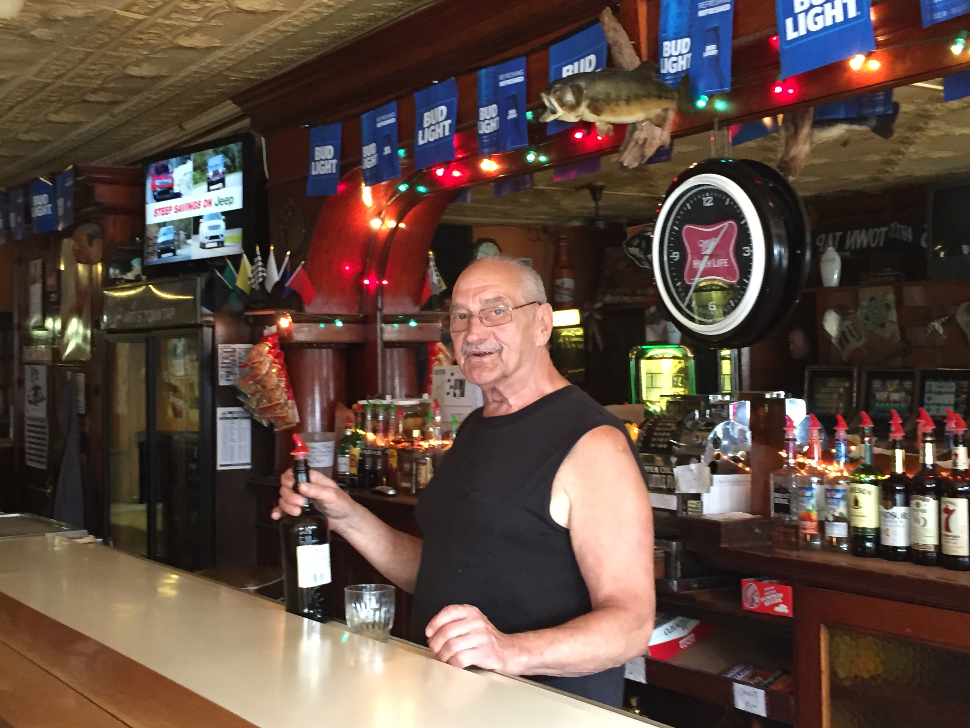 Art behind the bar 2