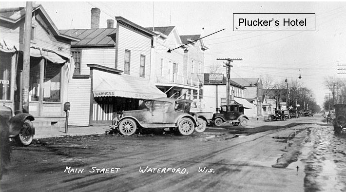 Pluckers Hotel w-caption